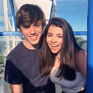 Meet your Posher, Alexis